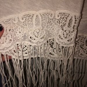 Nordstrom kimono size medium lace trim w fringe